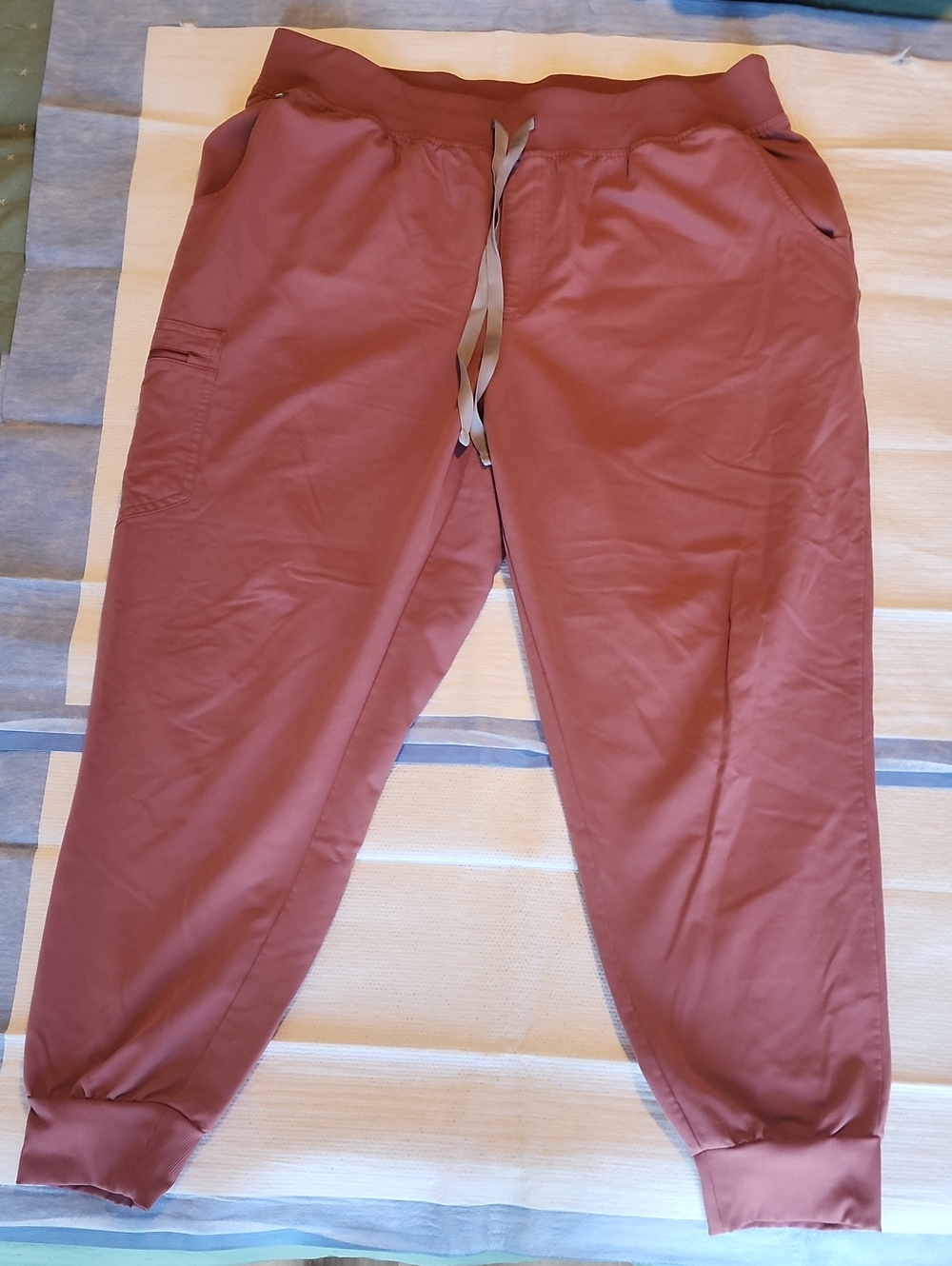 Figs Woman Nurse Scrub Pants - Dusty Rose
